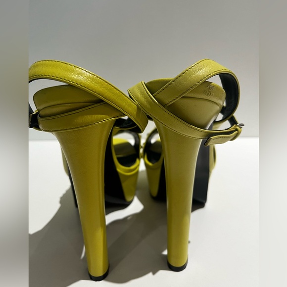 Gucci high heels with platforms. - Picture 5 of 6